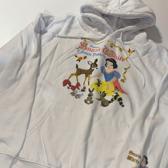 Disney Tops - Beautiful Disney Princess Snow White (White)‎ Hoodie